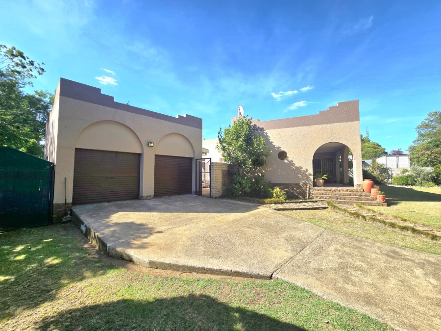 5 Bedroom Property for Sale in Panorama Free State